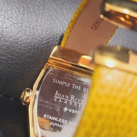 💕Joan Rivers Watch Yellow - Picture 2 of 2